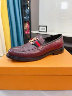 Louis Vuitton new open-edge pigskin shoes