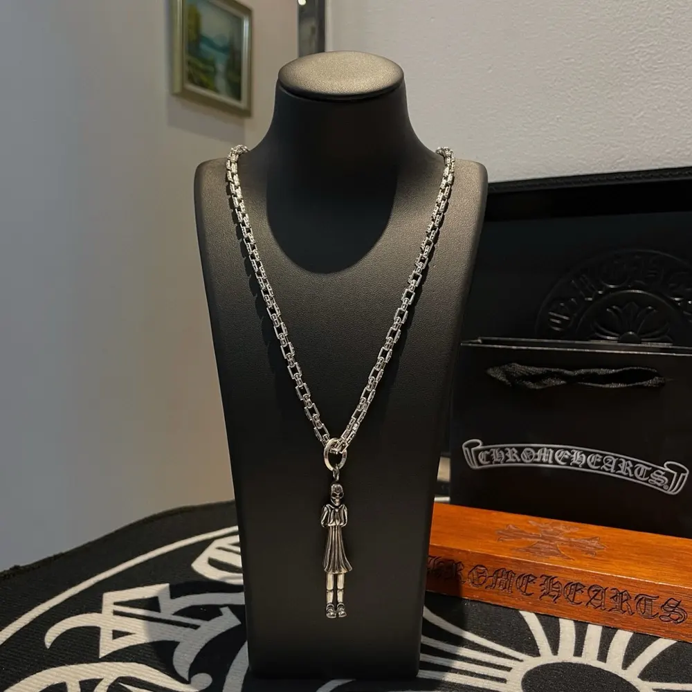 Chrome Hearts Classic Vintage Necklace Girls Skull Cross Pendant