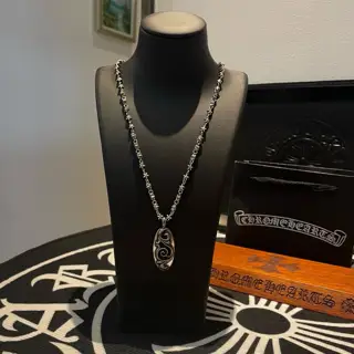 Chrome Hearts Classic Vintage Six Star Necklace Oval Vine Pendant