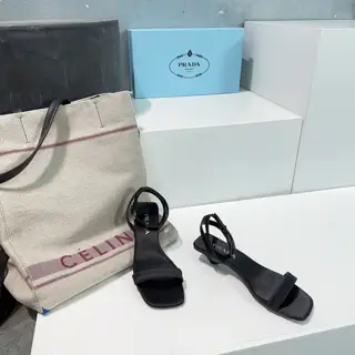 Women’s shoes