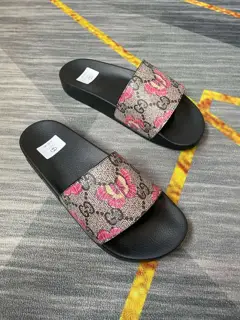 Gucci couple flip flops