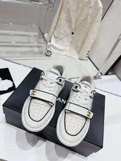 Chanel sports casual sneakers