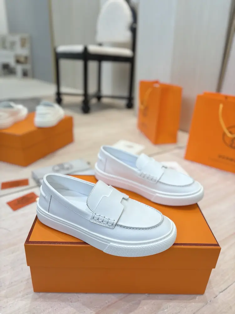 Hermès Kelly buckle casual loafers are now available