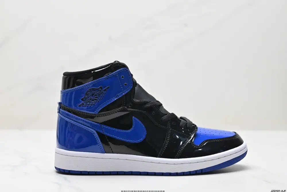 Nike Air Jordan 1 Retro High OG “Black/White” AJ1 Michael Jordan high-top classic retro BQ6472-002