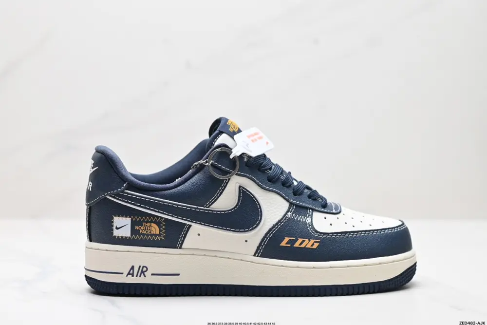 NIKE AIR FORCE 1’07 Sneakers KK1988-014