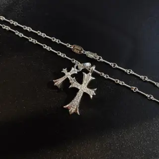 Chrome Hearts electroplated white diamond necklace