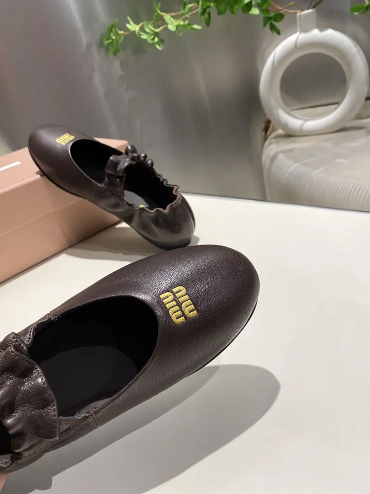 Miu Miu Miu sports original single flat heel 4.5CM two versions