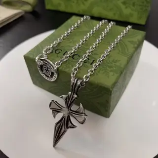 Gucci necklace