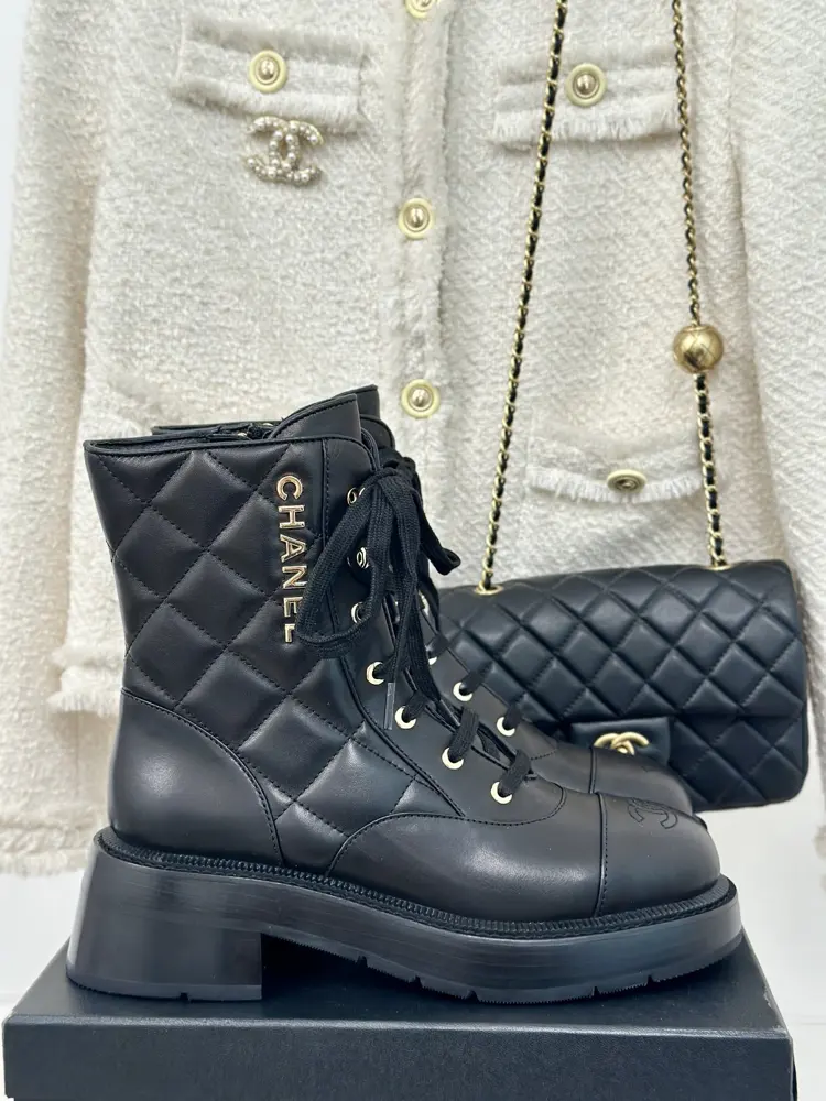 Chanel classic autumn and winter double C diamond letter thick heel short boots