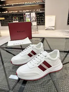 BALLY sports shoes are in classic colors