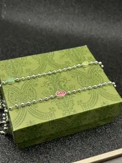 Gucci natural necklace