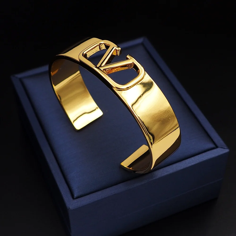 Valentino open bracelet