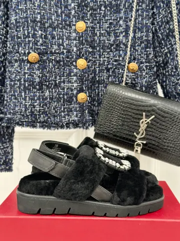 Roger Vivier Thick-soled Square-buckle Diamond-buckle Series Furry Sandals