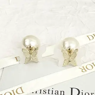 DIOR earrings are hot-selling and are now available