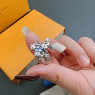 Louis Vuitton ring