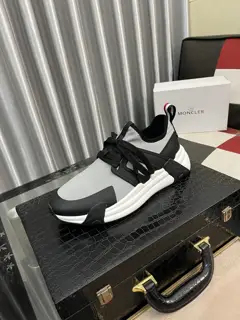 Moncler sneakers Material: custom calfskin mesh breathable lining leather insole original