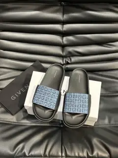 Givenchy classic men’s slippers
