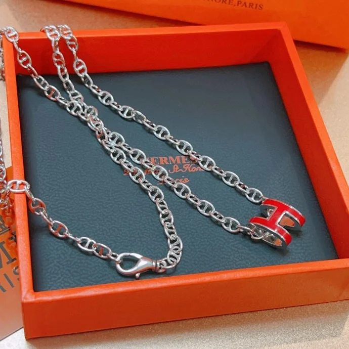 HERMES necklace H letter oval series jewelry imported enamel plating. Pig nose chain