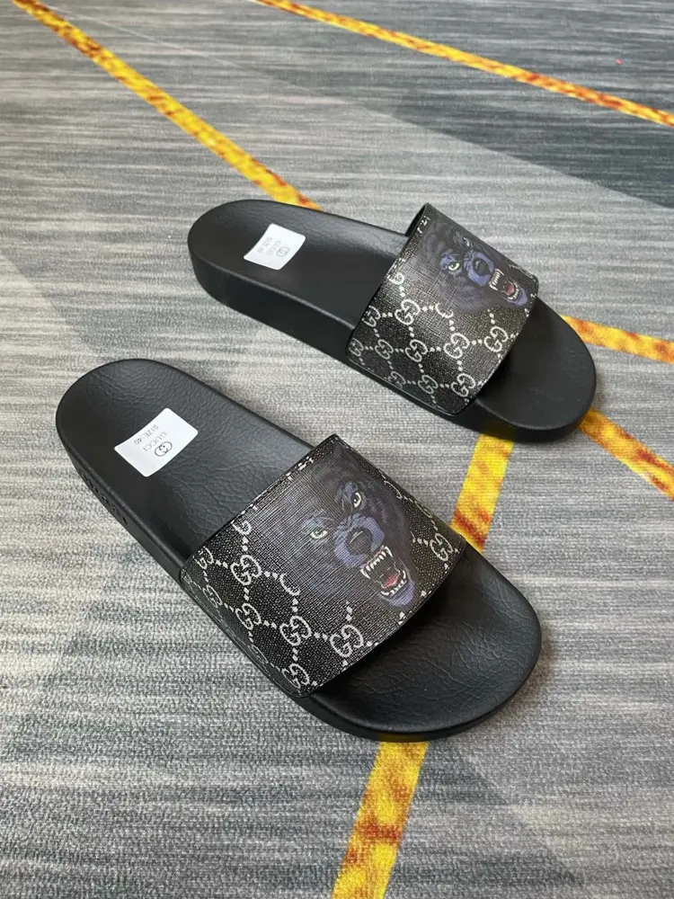 Gucci couple flip flops