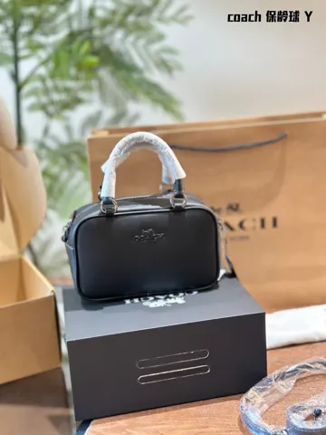 COACH Crossbody