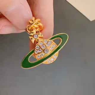 Vivienne Westwood Classic Large Saturn Necklace