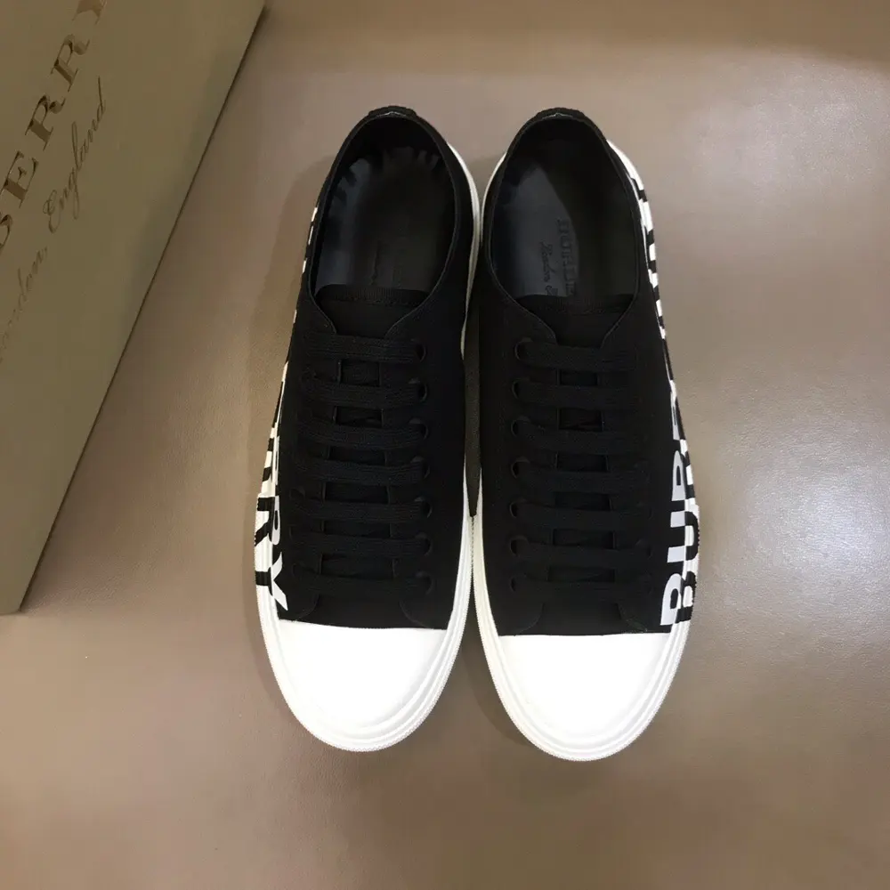 BURBERRY men’s classic imported cowhide shoes