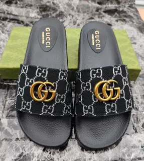 Gucci slippers