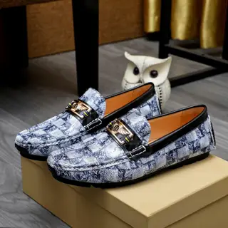 BURBERRY high-end loafers