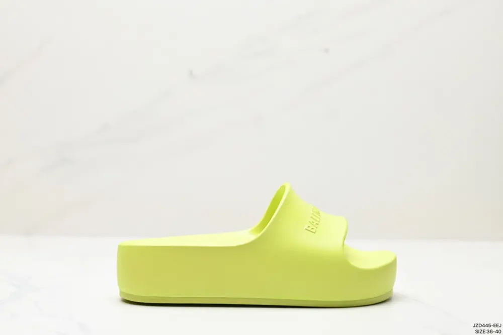 BALENCIAGA CHUNKY Slide Sandals Slide sandals with molded rubber footbed and debossed