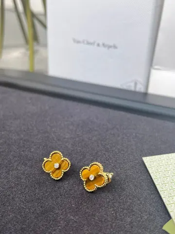 Van Cleef & Arpels Natural Four-Leaf Clover Collection Earrings