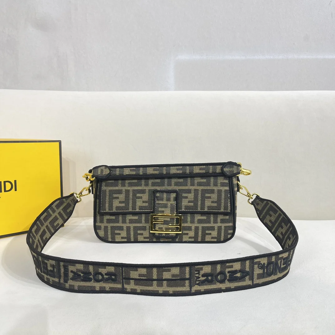Fendi Baguette