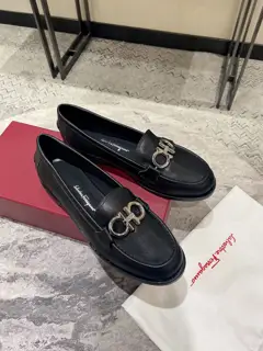 Salvatore Ferragamo bow loafer