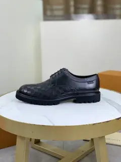 Louis Vuitton business casual leather shoes
