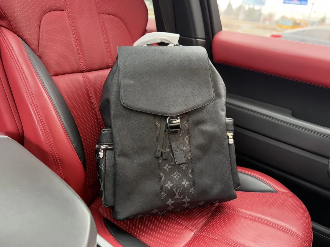 Louis Vuitton Backpack M30417