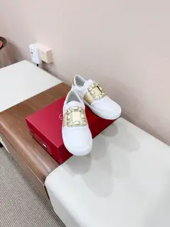Roger Vivier RV square buckle white shoes