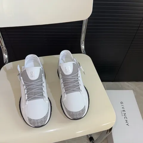 Givenchy Spectre series low-top casual sports men’s shoes are on sale on the official