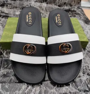 Gucci slippers