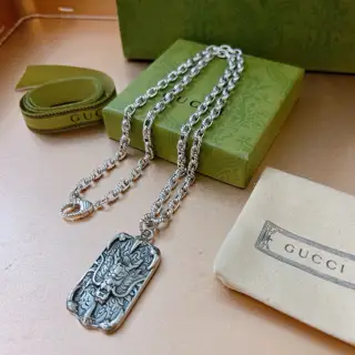 GucciThe latest Gucci necklace with a higher grade chain