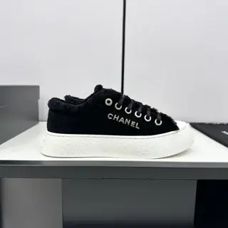Chanel casual sneakers