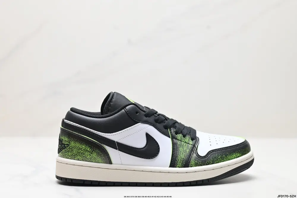 Nike Air Jordan 1 Low Sneakers DX4375-800