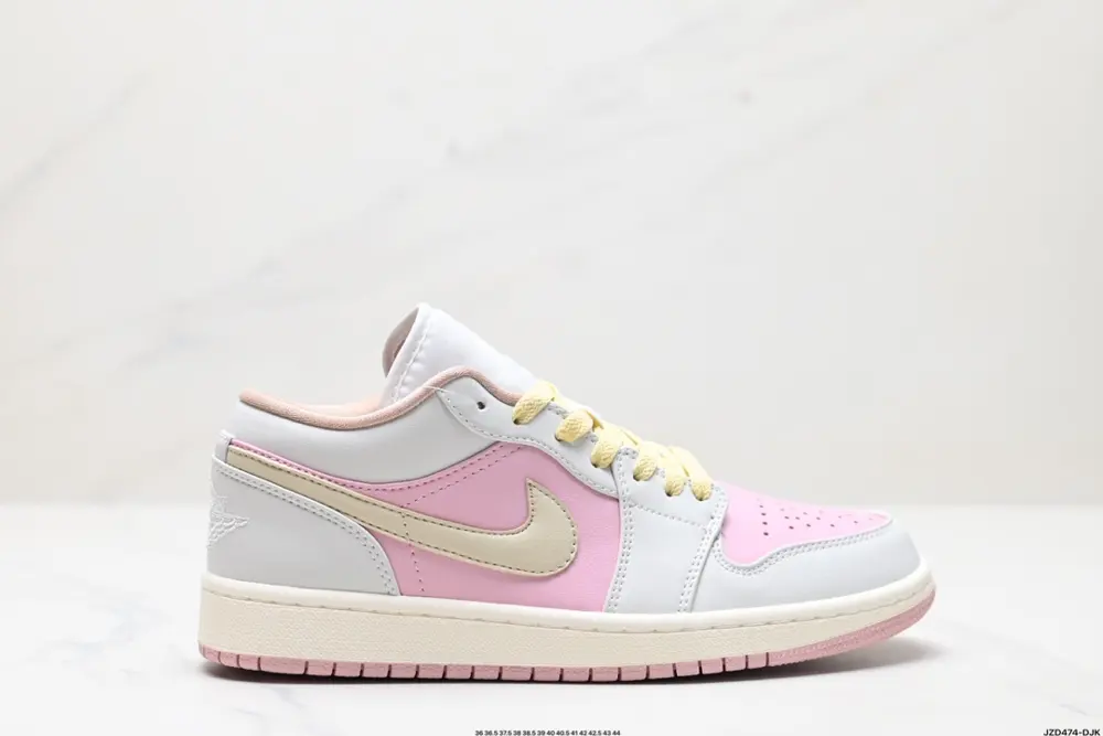 Nike Air Jordan 1 Low Sneakers DC0774-120