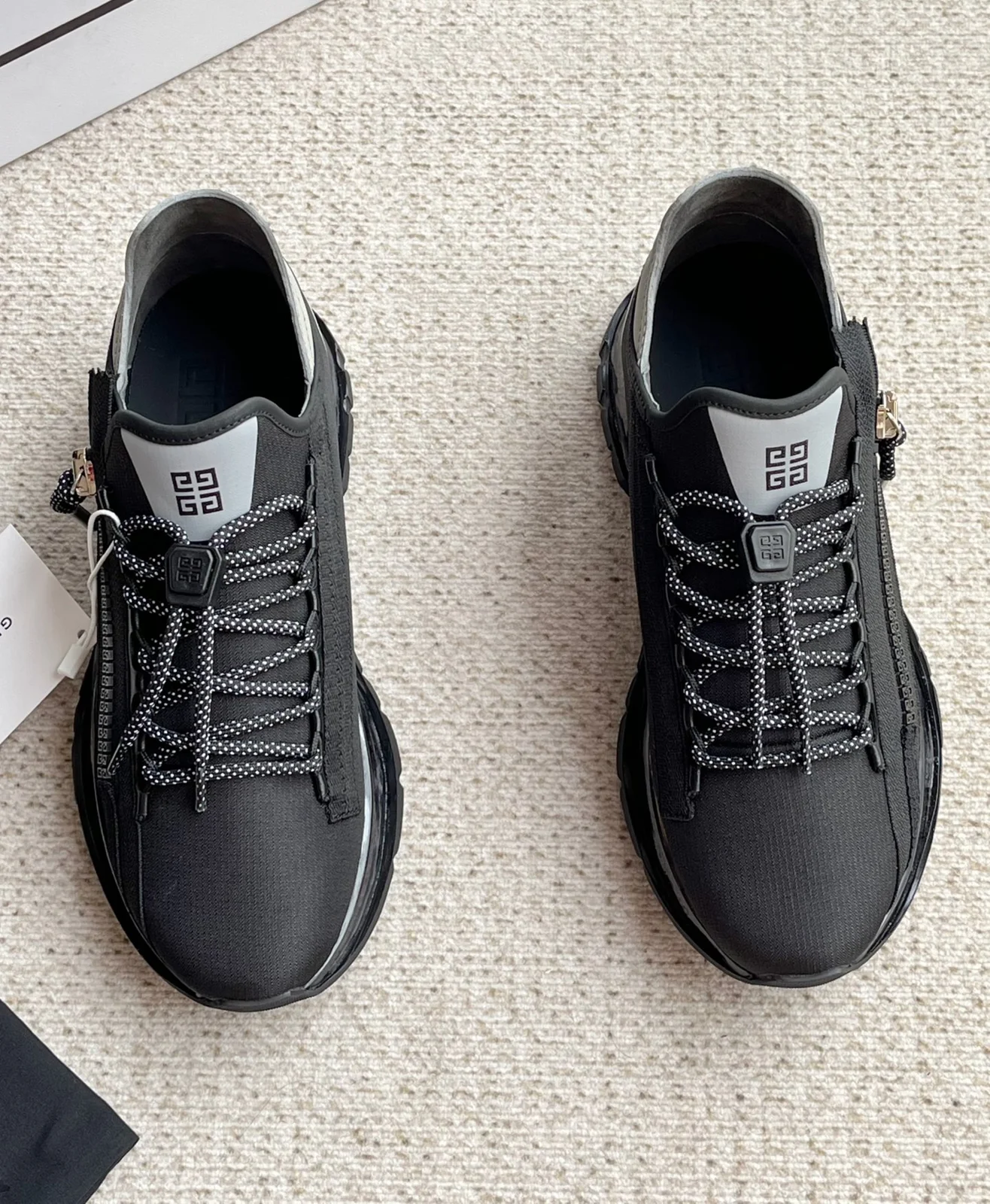 Givenchy Spectre lace-up low-top casual sports air cushion men’s shoes are on sale on the