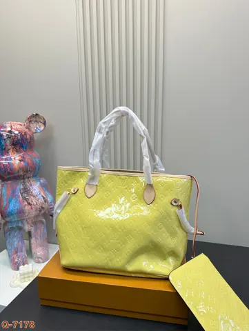 Louis Vuitton Neverfull