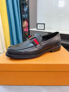 Louis Vuitton new open-edge pigskin shoes
