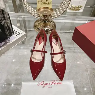 Roger Vivier lacquered kitten heel single strap Mary Jane shoes