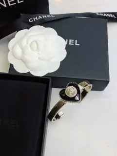 Chanel bracelet oil drop heart double c design