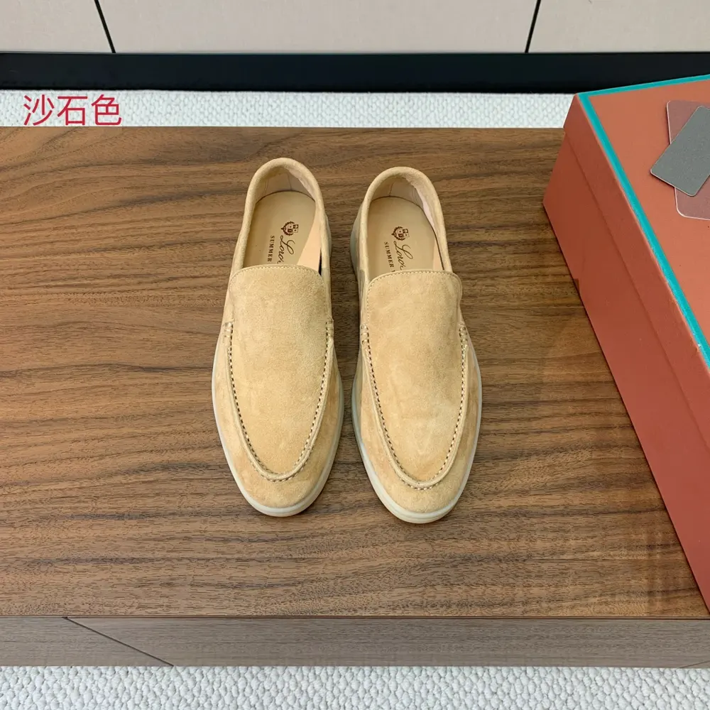 Loro piana smooth loafers. Italian top-grade cashmere is retro
