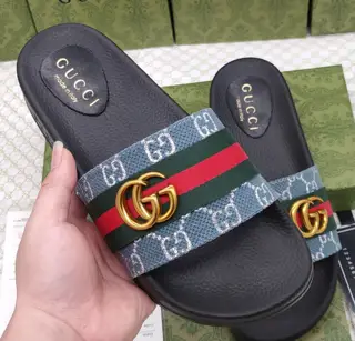Gucci slippers