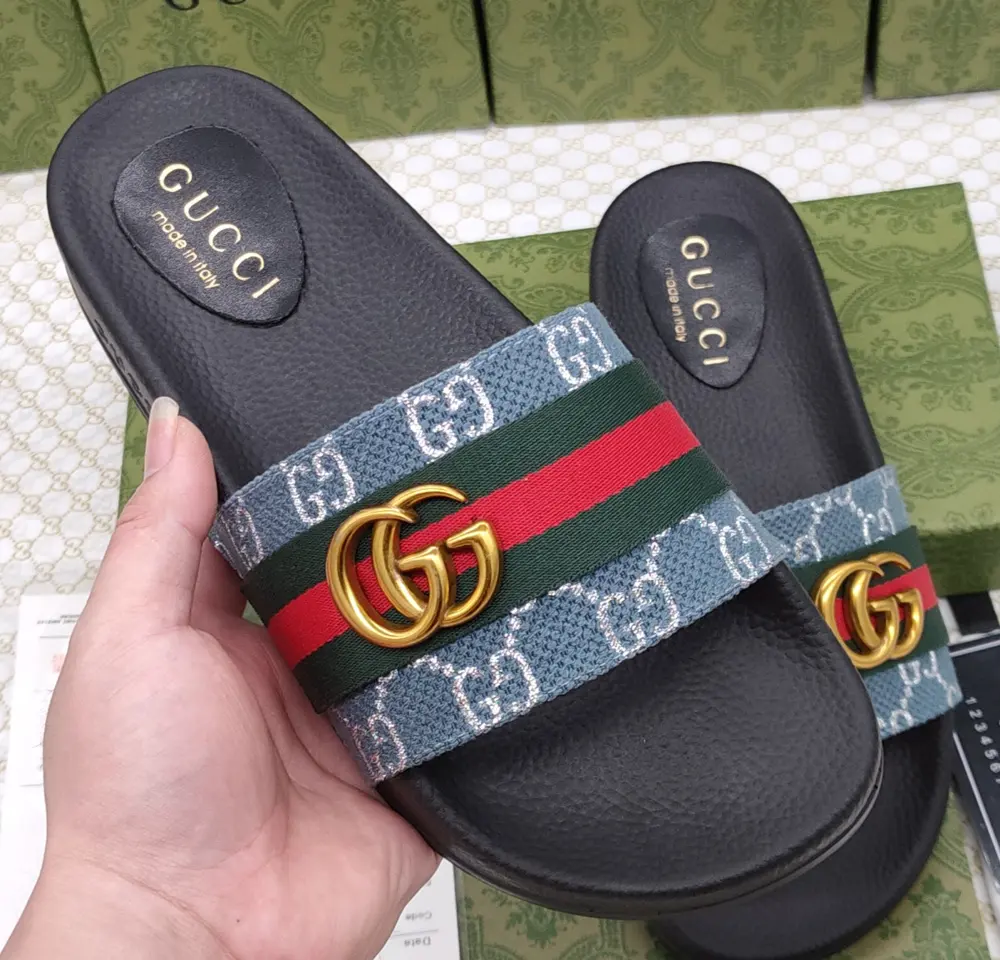 Gucci slippers