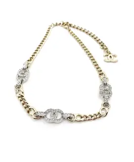 Chanel latest three flower necklace consistent ZP brass material